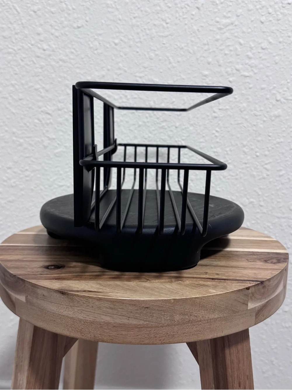 Like New Command Matte Black Bath Caddy Shower Shelf Rust Resistant Organization